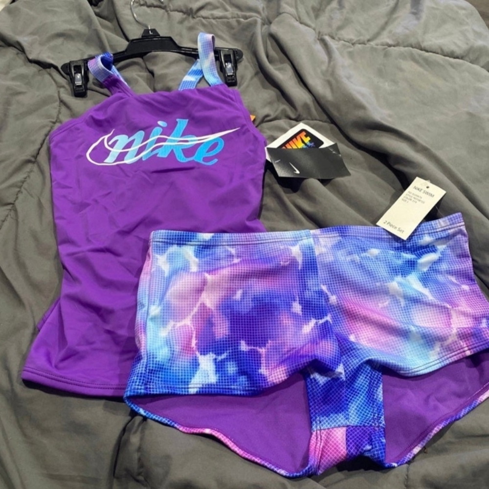 Nike swimsuit nwt